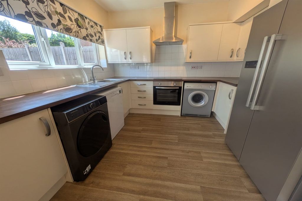 Property photo 1 of 14 (Main)