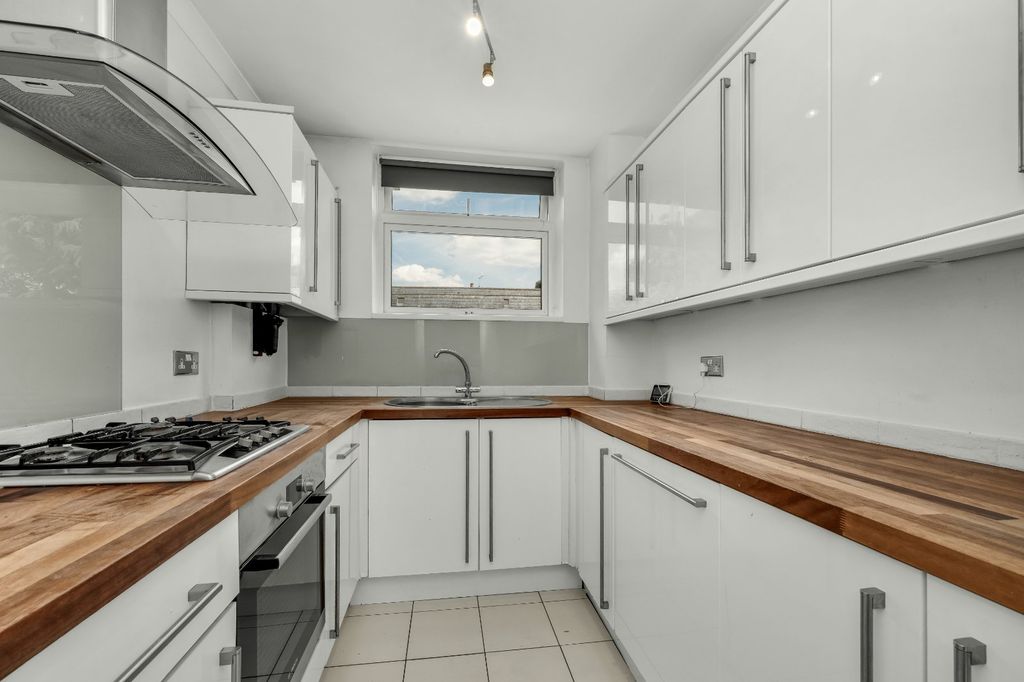 Property photo 2 of 13 Picture No. 22