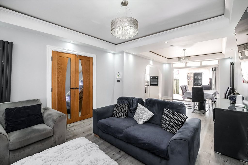 Property photo 2 of 15 Reception/Kitchen