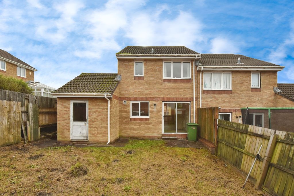 Property photo 2 of 18