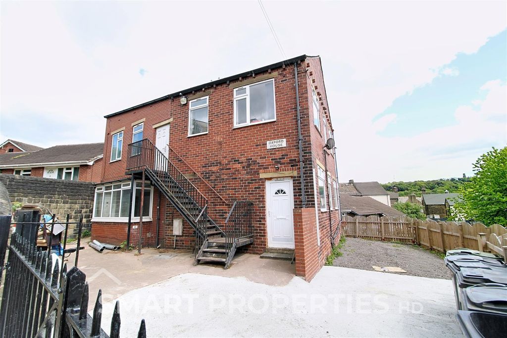 Property photo 1 of 8 Exterior