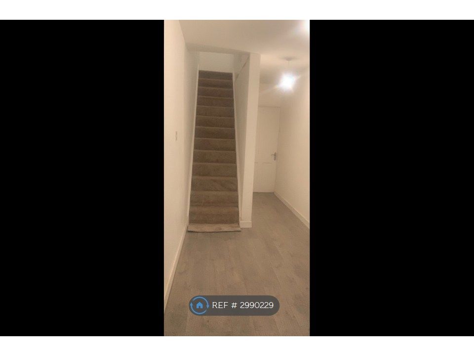 Property photo 1 of 13 House Entrance