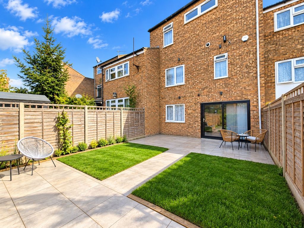 Property photo 1 of 13 5572261