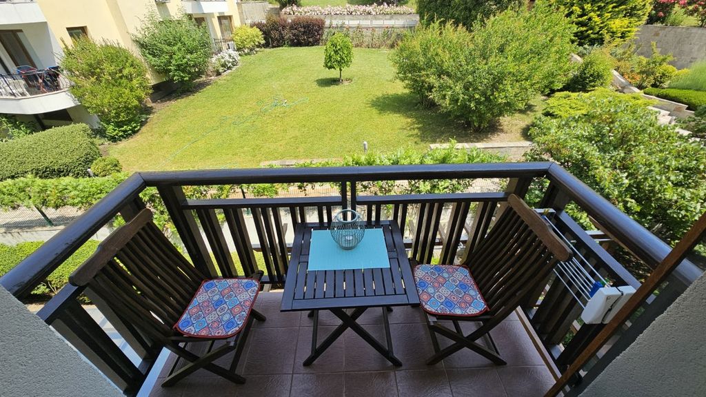 Property photo 3 of 33