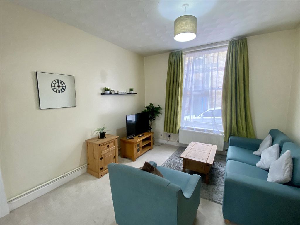 Property photo 2 of 20 Picture No. 23