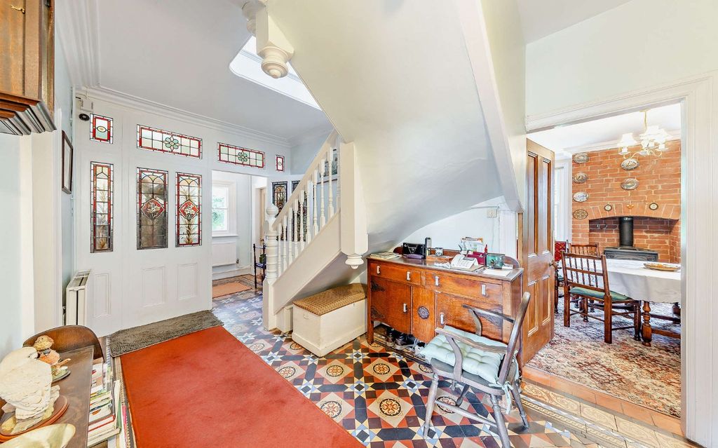 Property photo 3 of 24 Entrance Hall