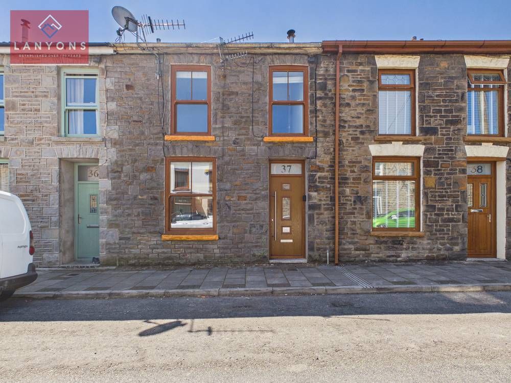 Property photo 1 of 12 Giraffe360-Still001