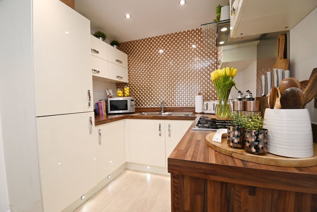 Property photo 3 of 22