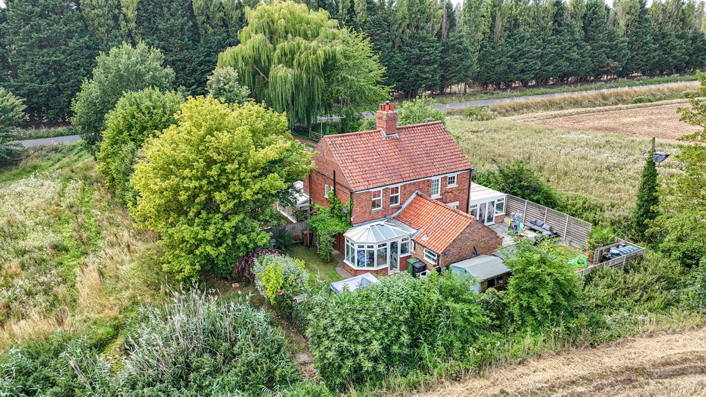 Property photo 1 of 35 3466680