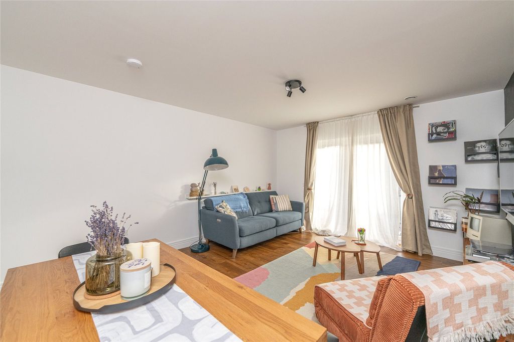 Property photo 3 of 23 Lounge/Diner Alt