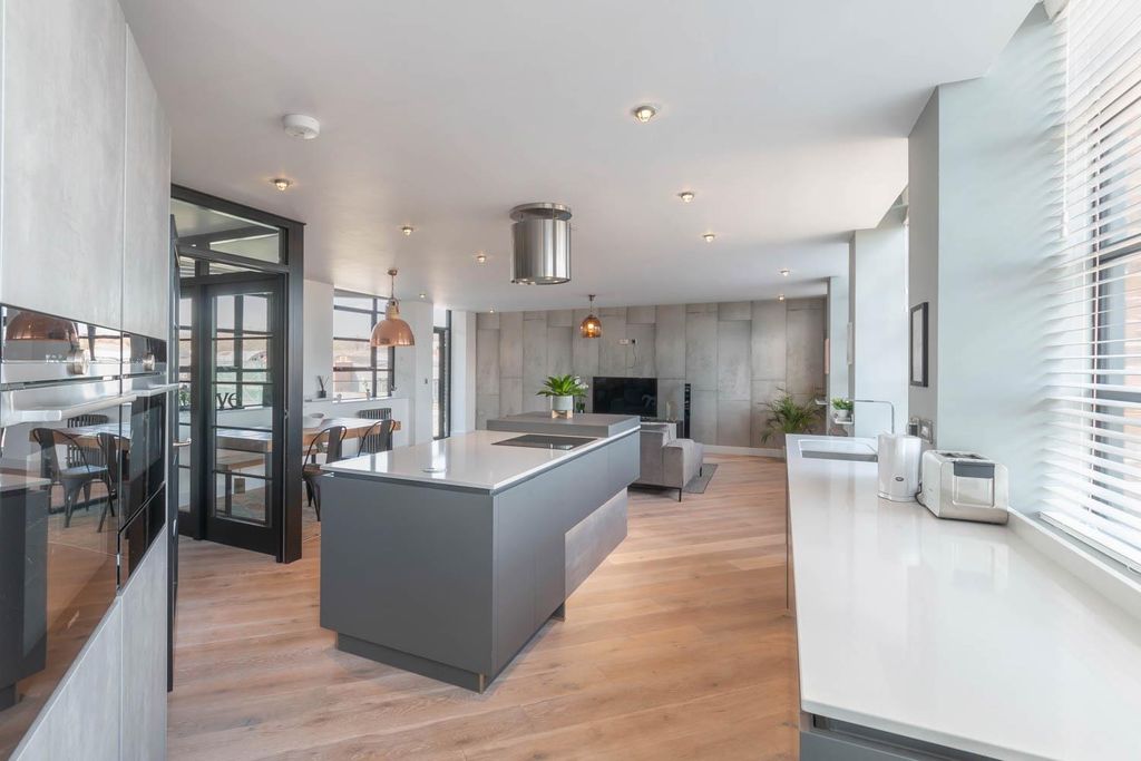 Additional image 6 of 3 bed flat for saleQueensway House, 57 Livery Street B3