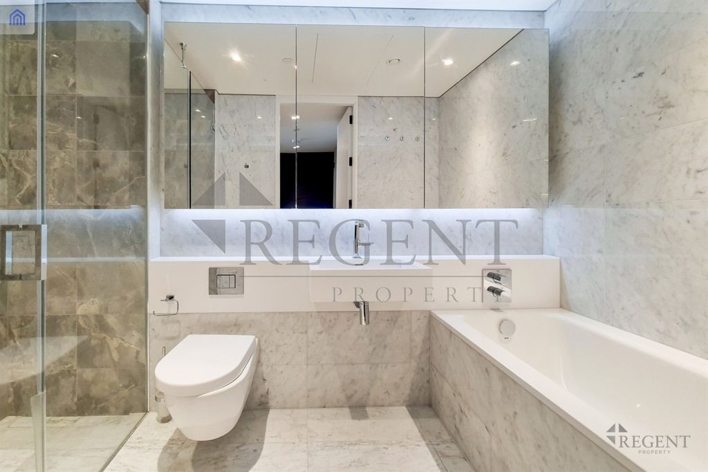 Property photo 3 of 10 Main Ensuite