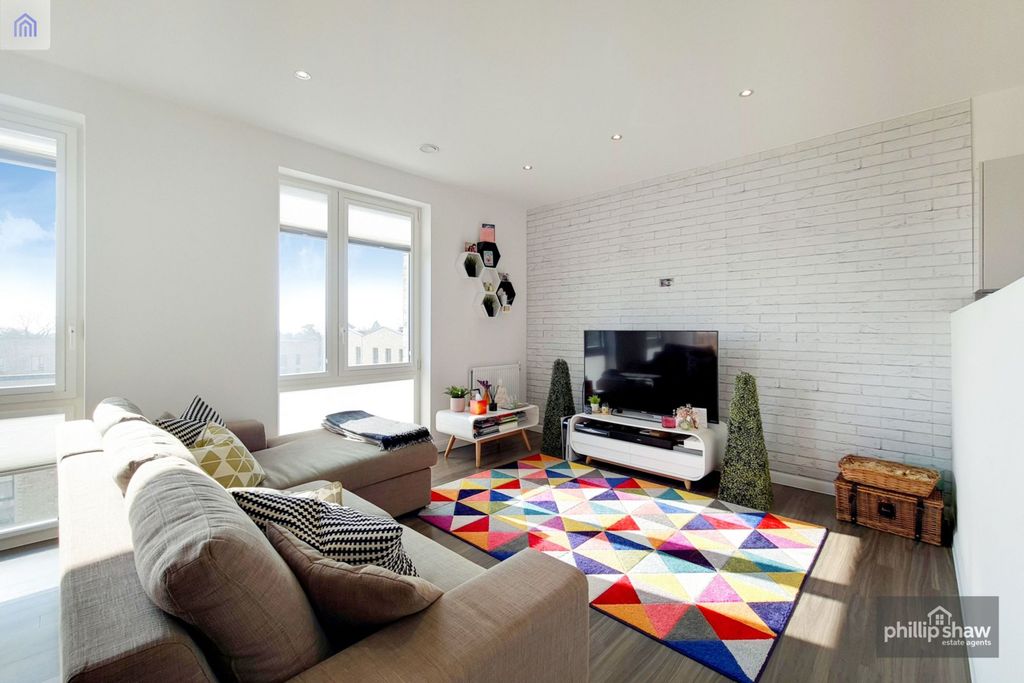 Property photo 1 of 10