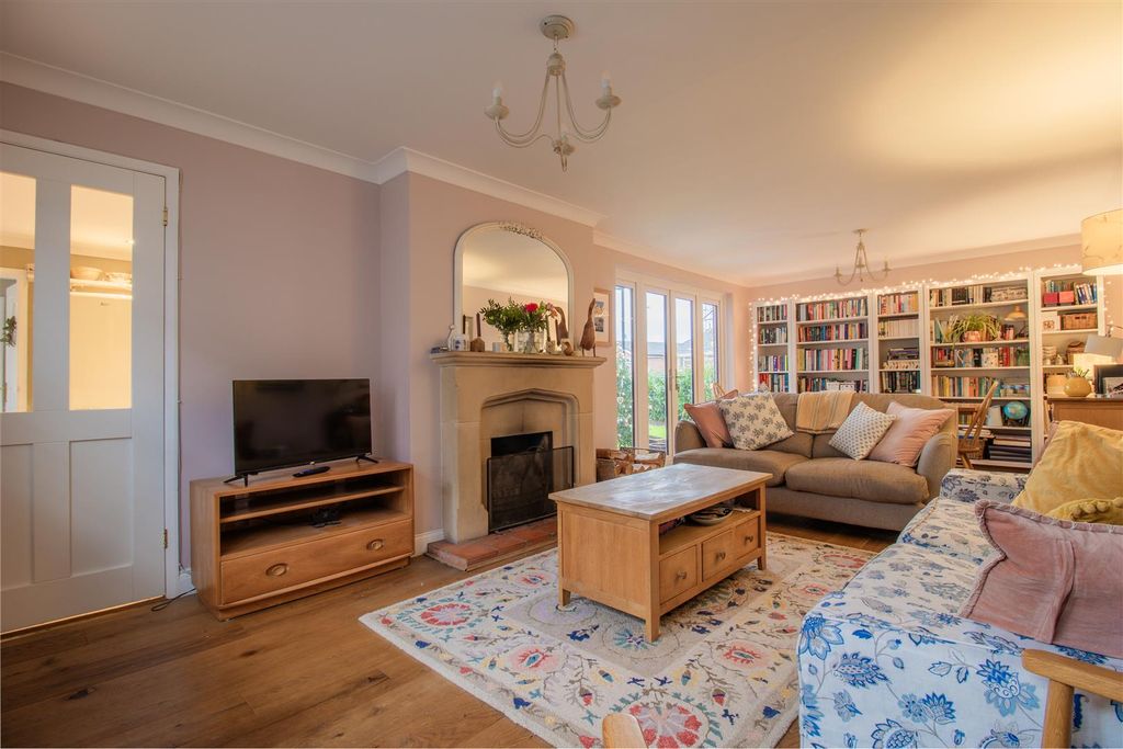 Property photo 3 of 46