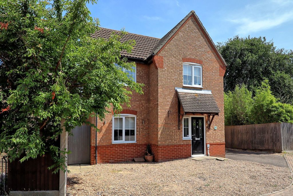 Property photo 1 of 36
