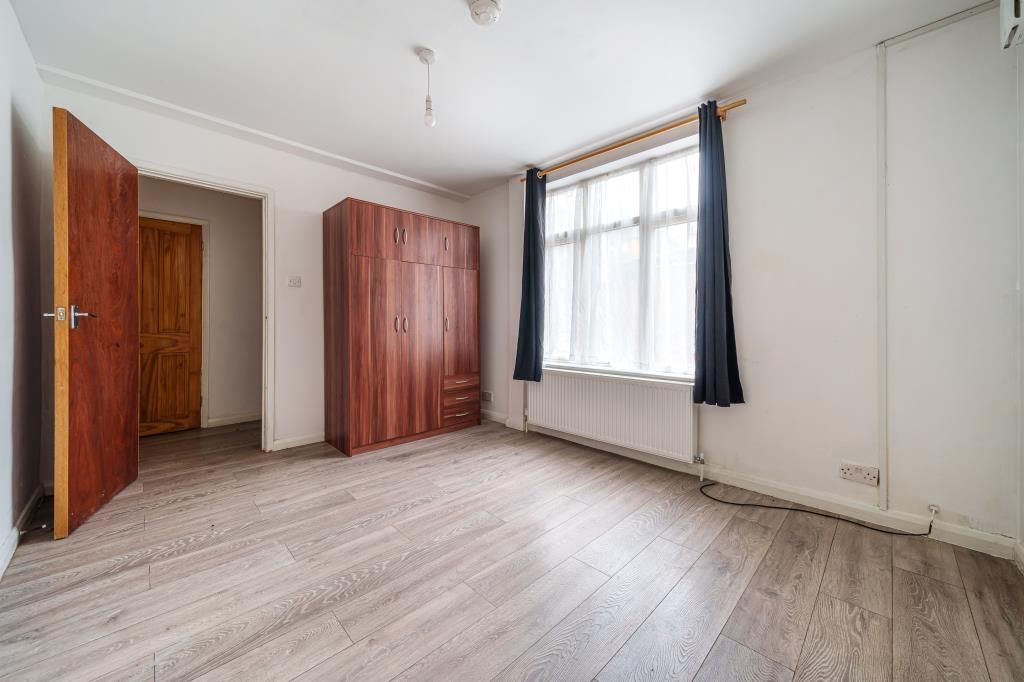 Property photo 2 of 10 Bedroom