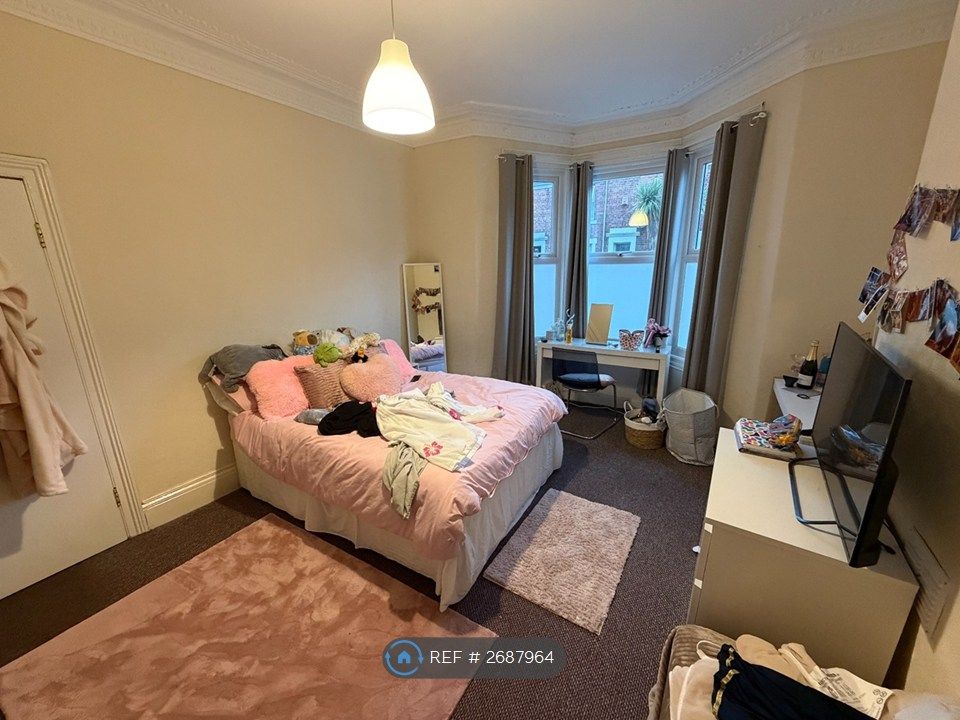 Property photo 2 of 9 Bedroom 1