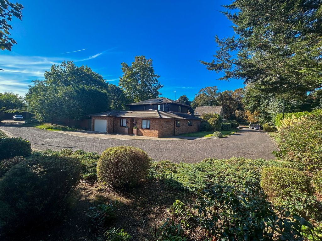 Property photo 1 of 29