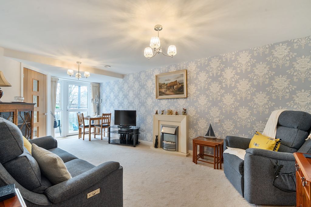 Property photo 2 of 14