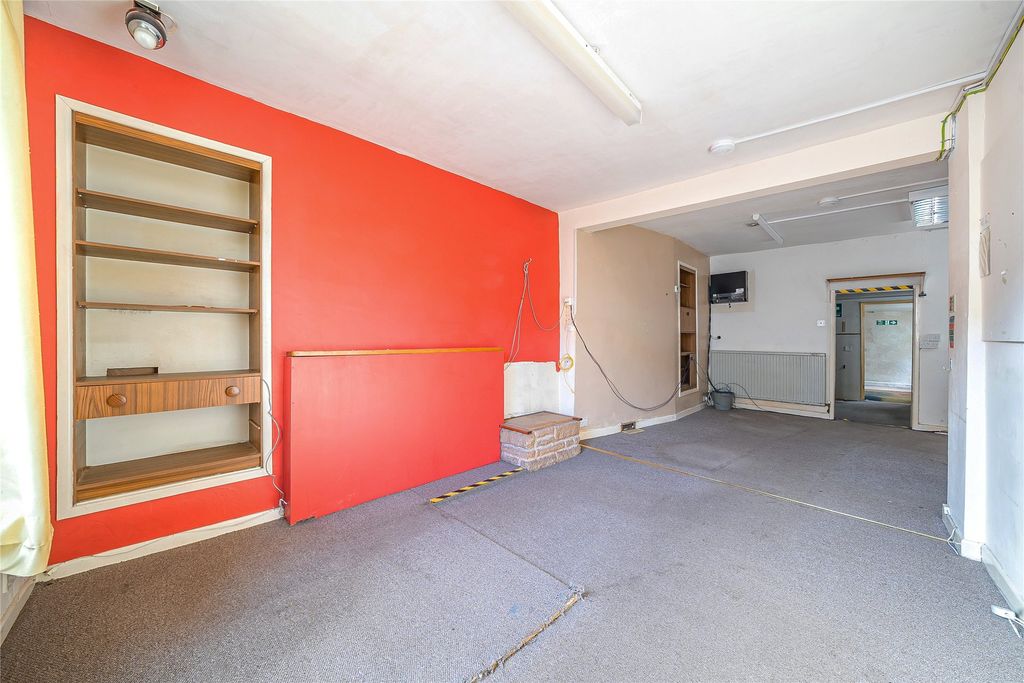 Property photo 3 of 18 3 - Picture No. 02