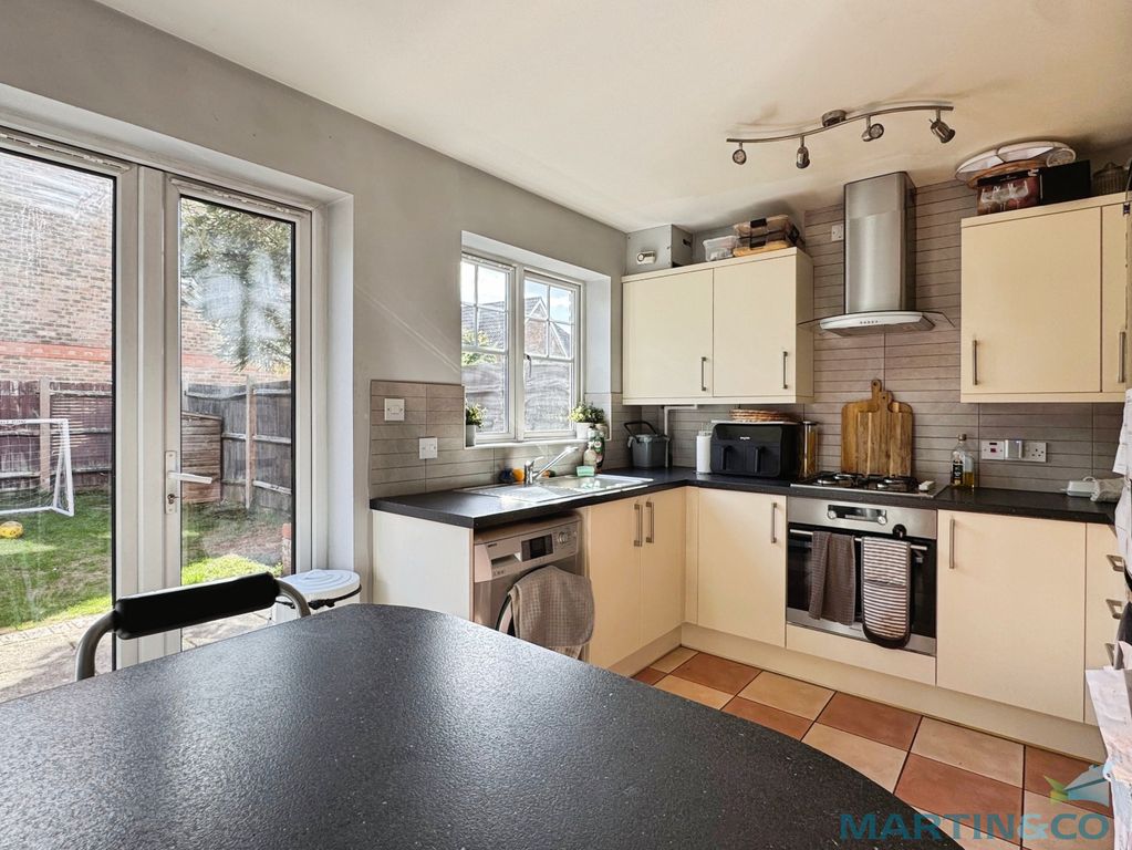 Property photo 2 of 13 Eac25B64--493A-A200-B9396Fb8Bc60-43740-00001494423