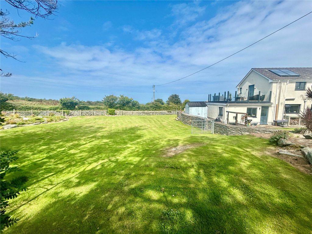 Property photo 2 of 36 Picture No. 43