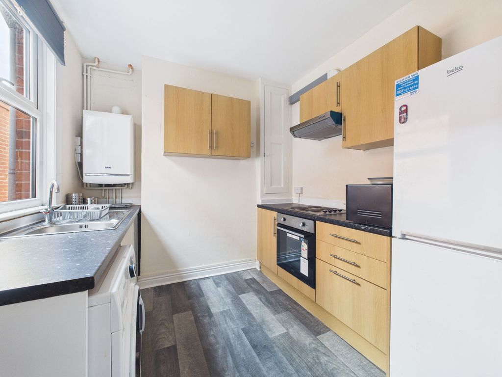 Property photo 2 of 15 Kitchen