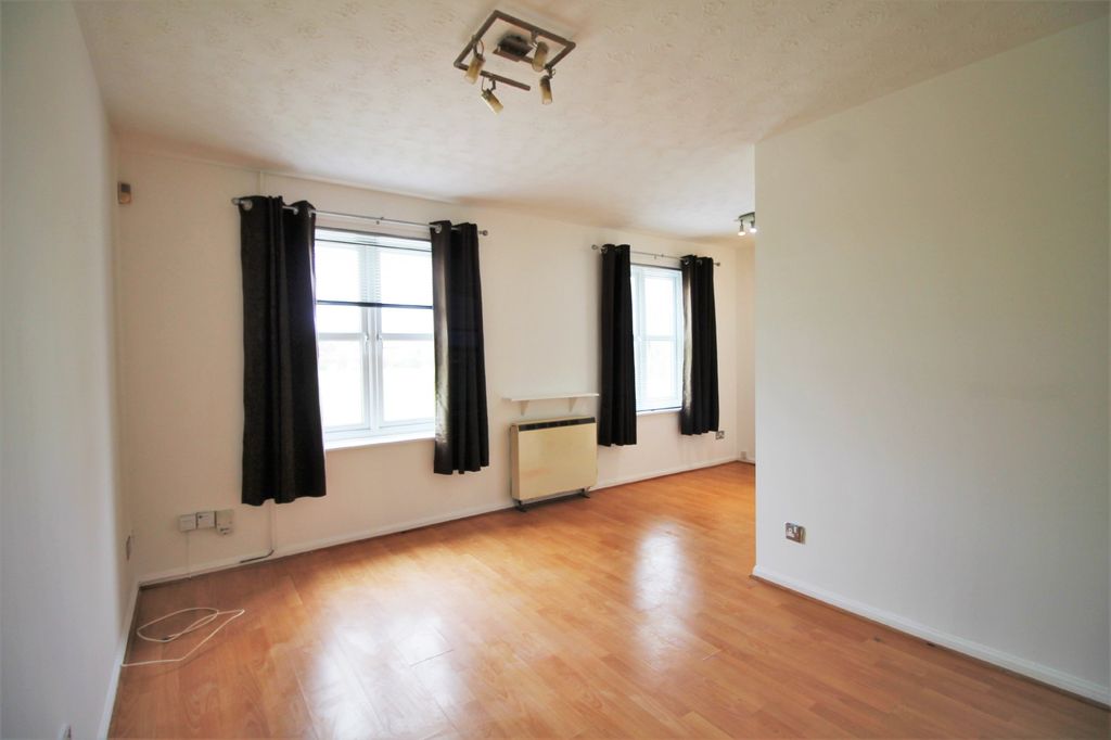 Property photo 2 of 6