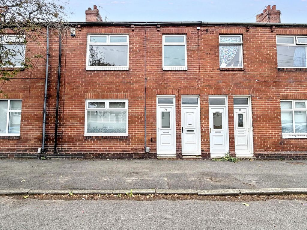 Property photo 1 of 18