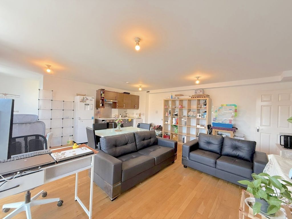 Property photo 2 of 7