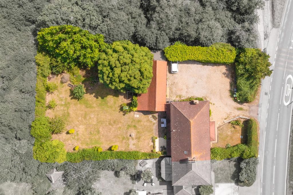 Property photo 2 of 24
