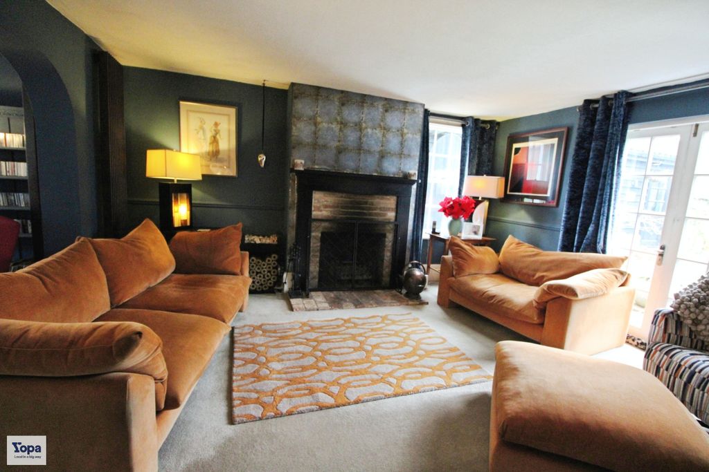 Property photo 2 of 32 Photo #2