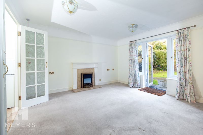 Property photo 3 of 15 Photo 11