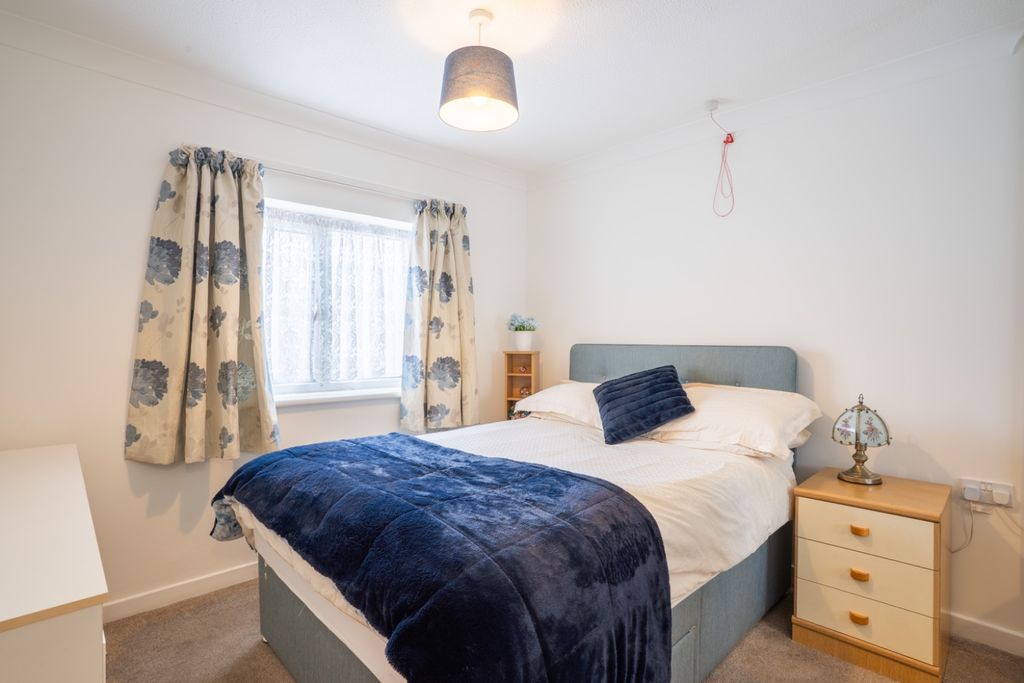 Property photo 3 of 12 4581136