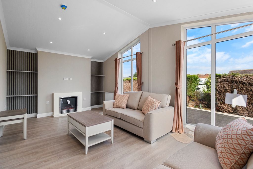 Property photo 3 of 12 Interior