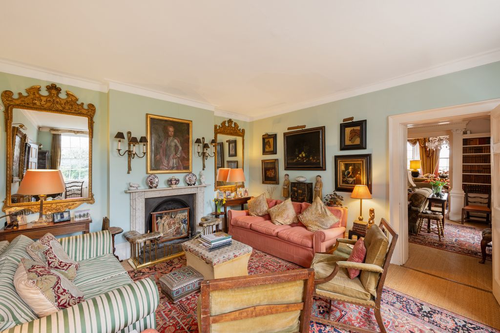 Property photo 2 of 12