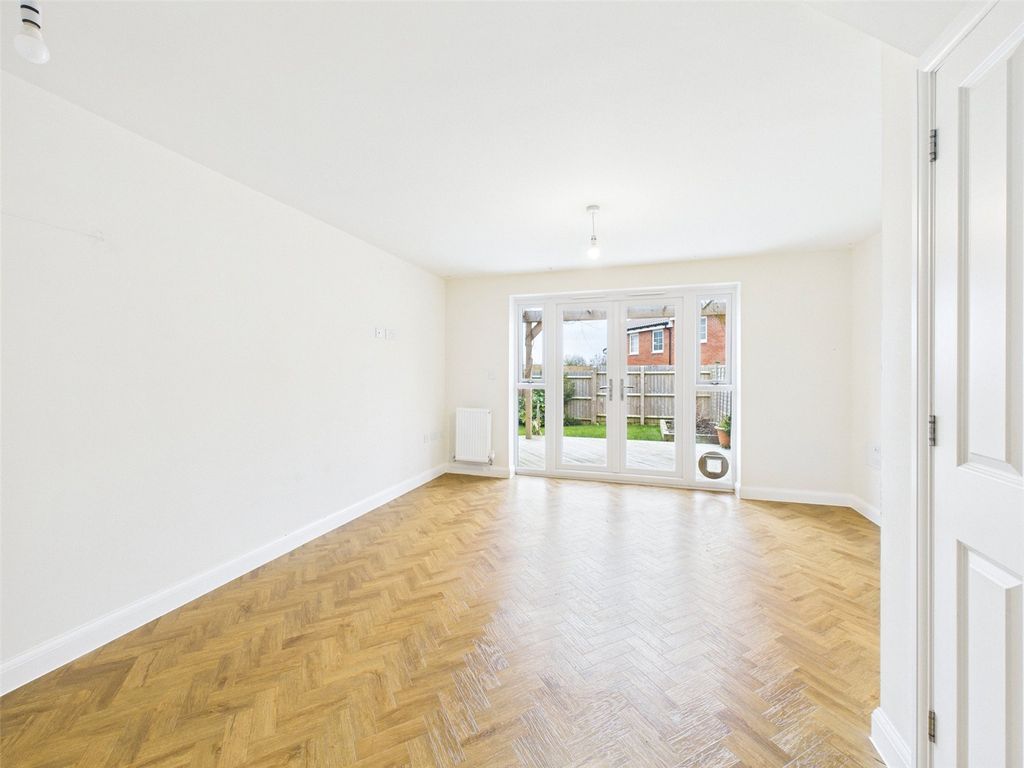 Property photo 3 of 13 Picture No. 16