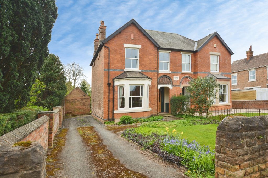 Property photo 1 of 20 Front