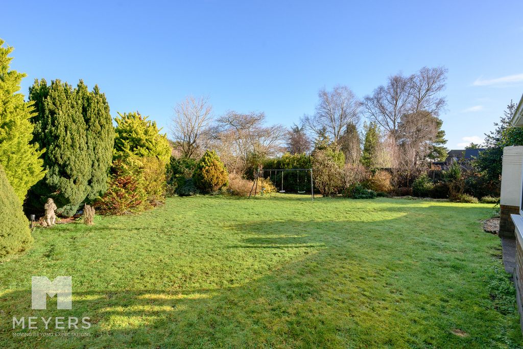 Property photo 2 of 18