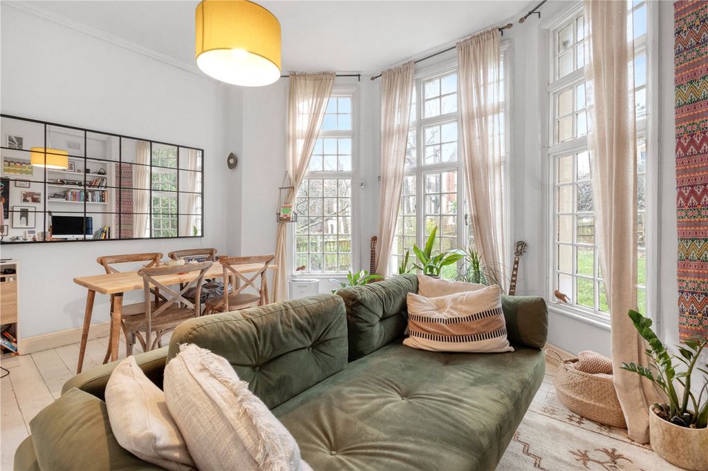 Property photo 2 of 7 Reception