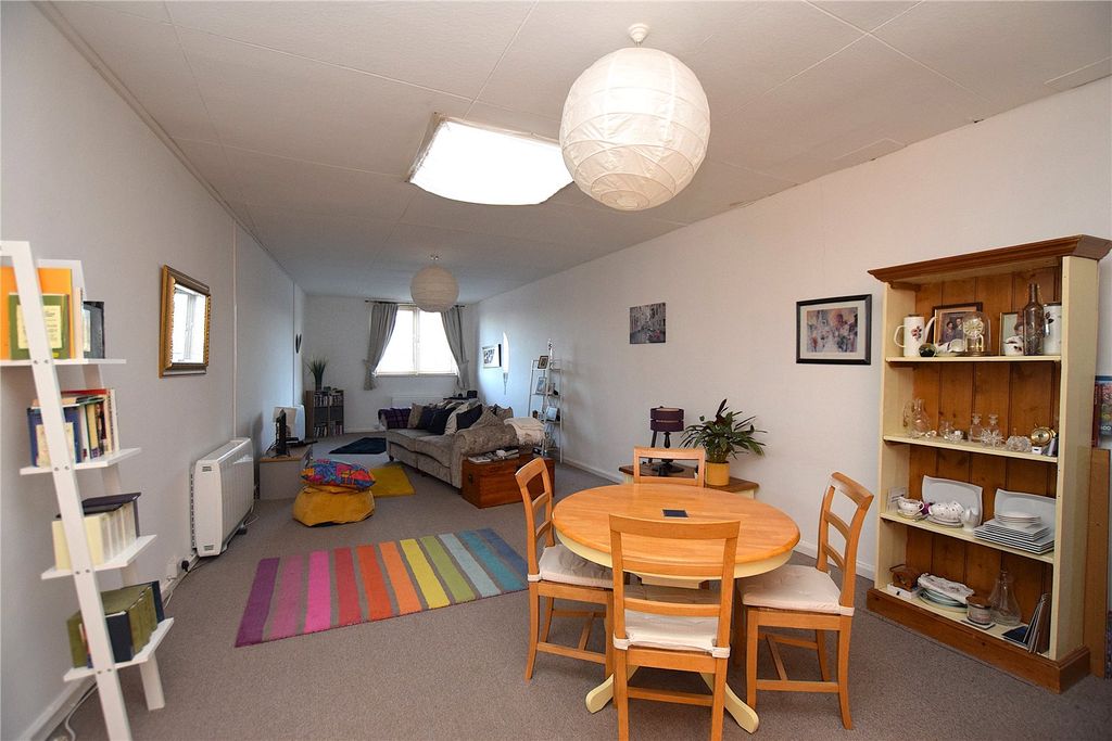 Property photo 2 of 6 Picture No. 07