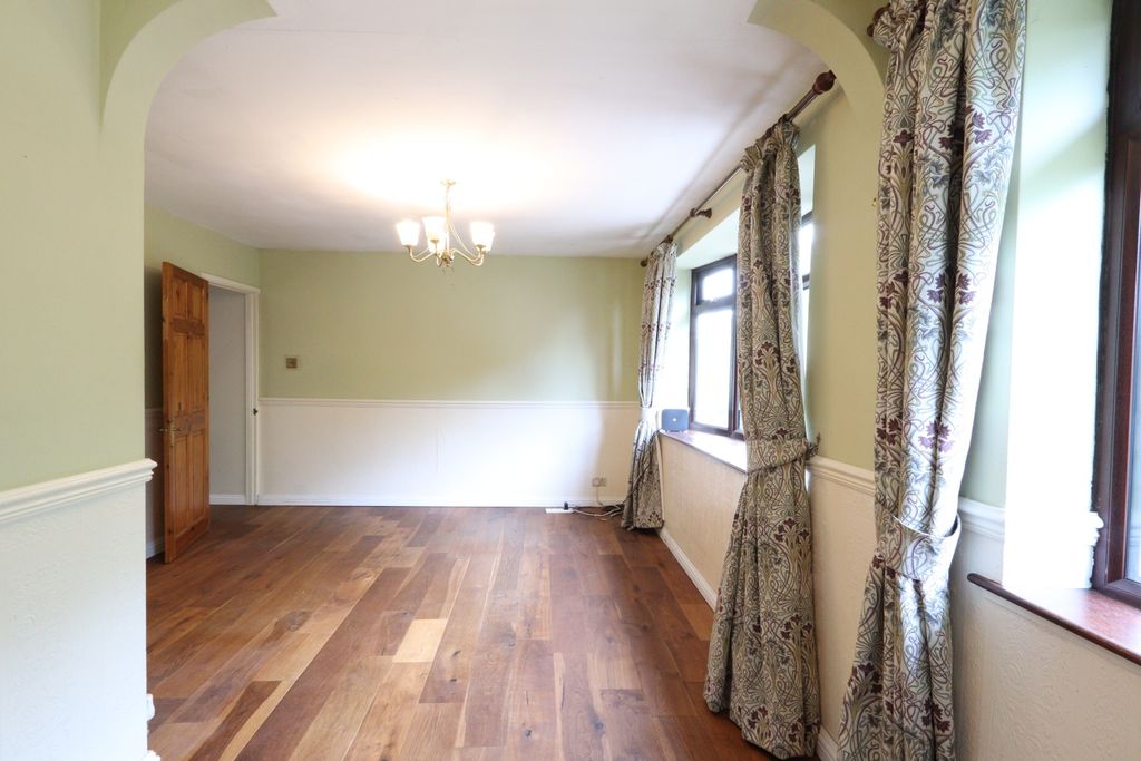 Property photo 2 of 17 Image 2