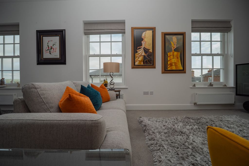 Property photo 3 of 22