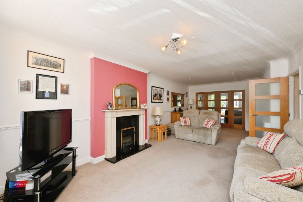 Property photo 3 of 21