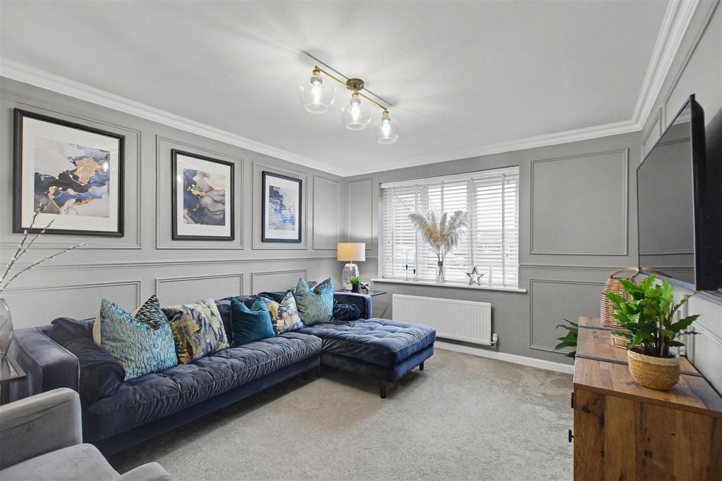 Property photo 3 of 40 Lounge_1.Jpeg