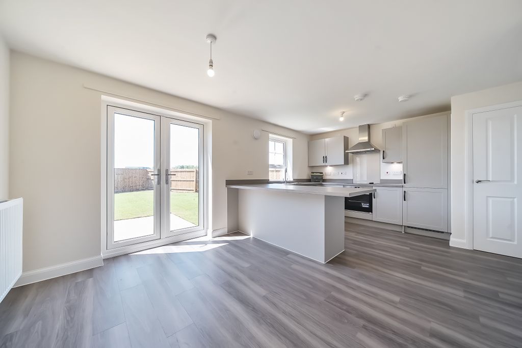 Property photo 3 of 13 Dining Room