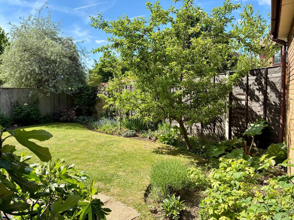 Property photo 2 of 19