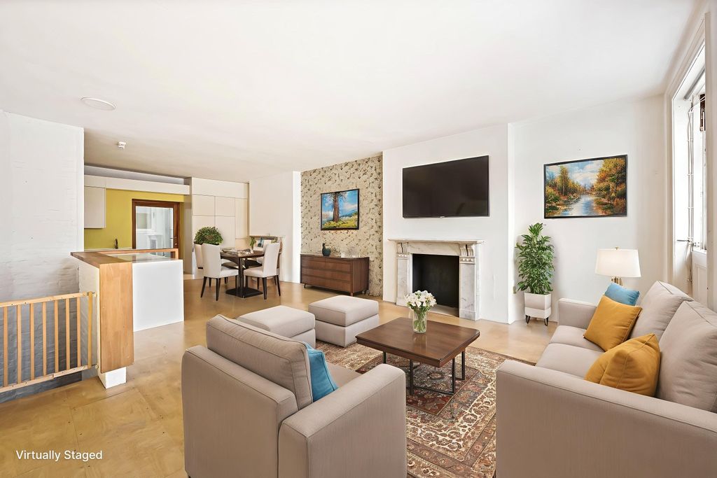 Property photo 3 of 28 4700843