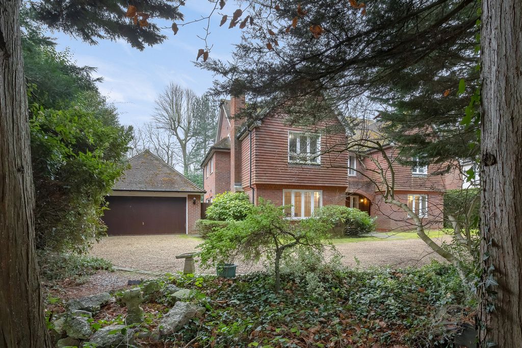 Property photo 2 of 36