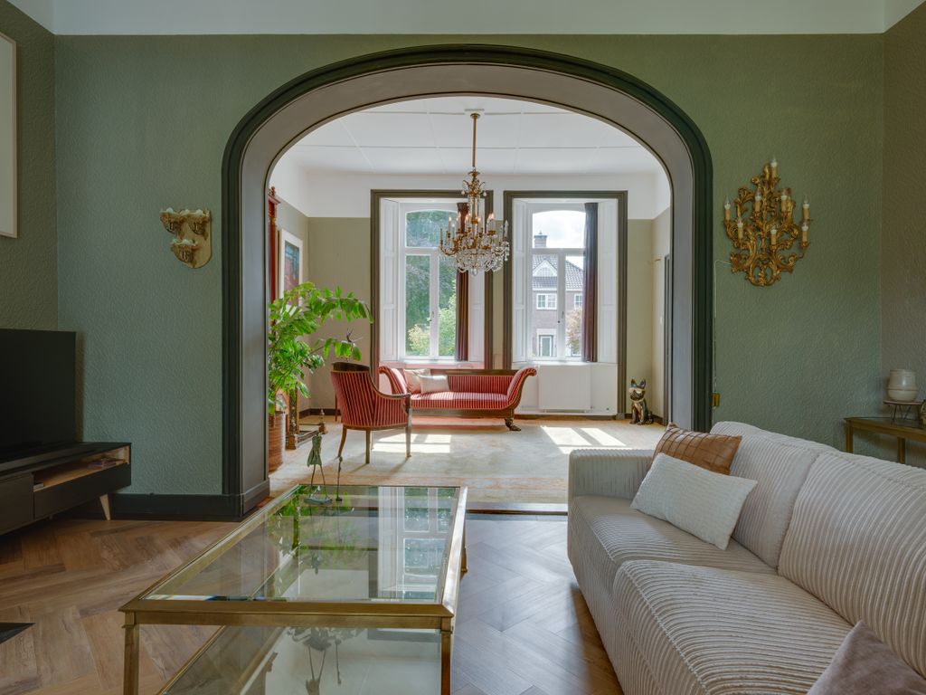 Property photo 3 of 60